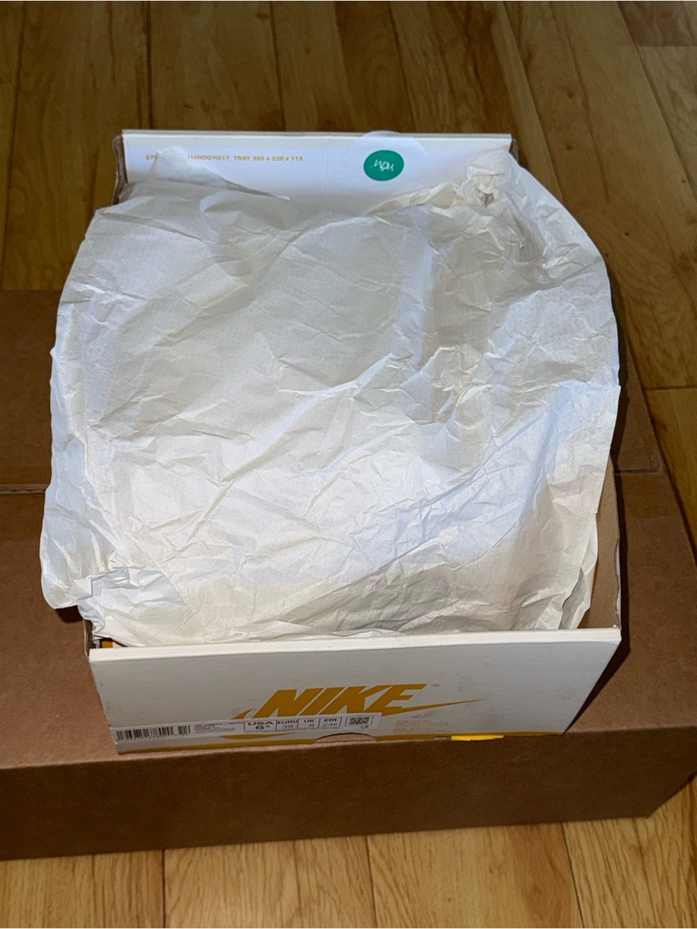 Nike Air Jordan 1 High Yellow Black White - Picture 9 of 10